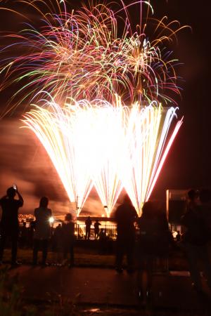 夜空を彩る花火　フィナーレ